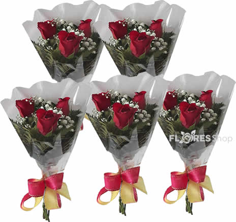 1682 Kit de mini buquês com 3 rosas