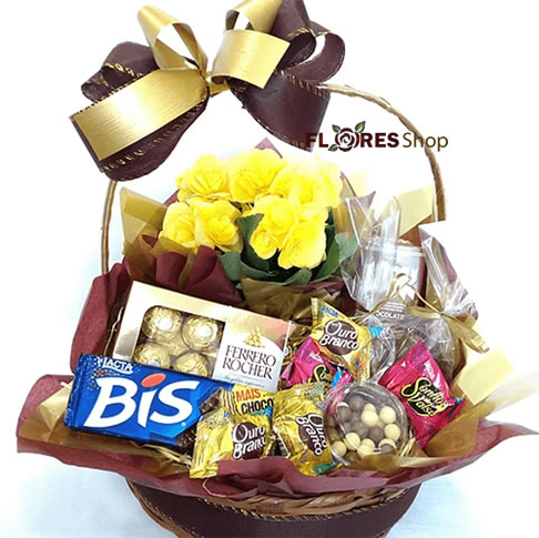 3105 Cesta com chocolates